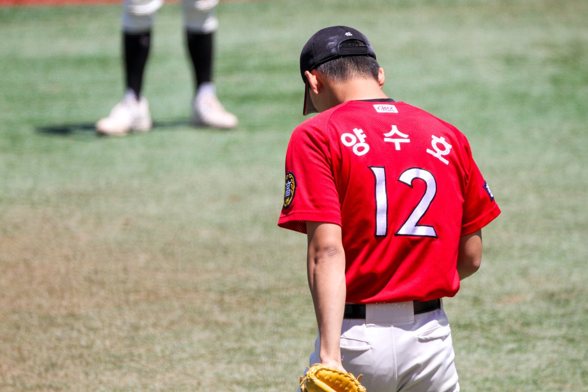 제가 죽지 않ㄷ고 돌아왔습니다…
4라운드 전체 35번 
공주고 우완투수 양수호 많은 관심 바랍니다!!