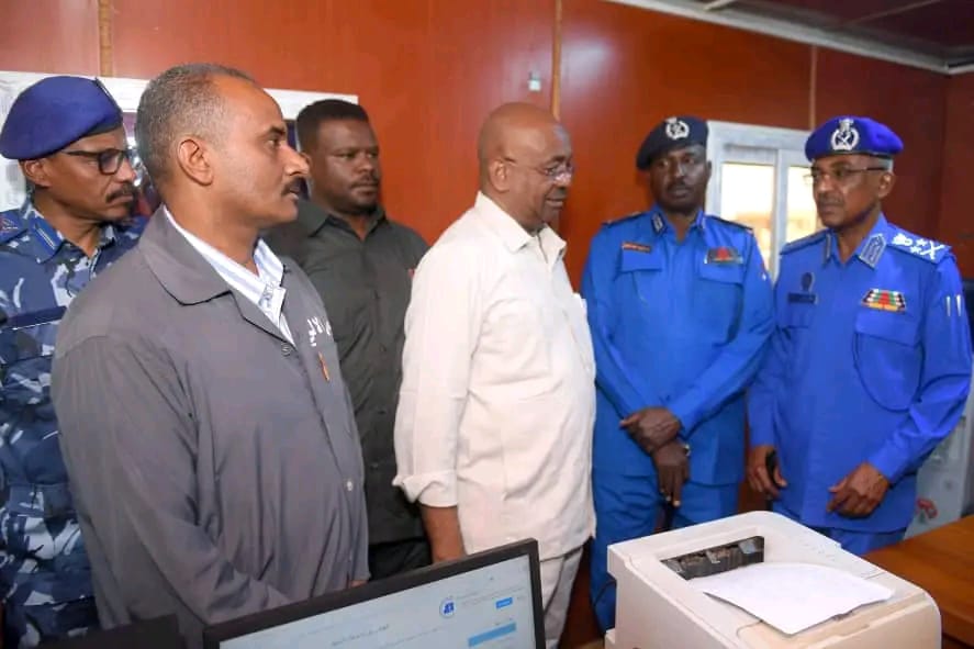 مدير عام قوات الشرطة يفتتح  محطة الفحص الآلى بمدينة بورتسودان