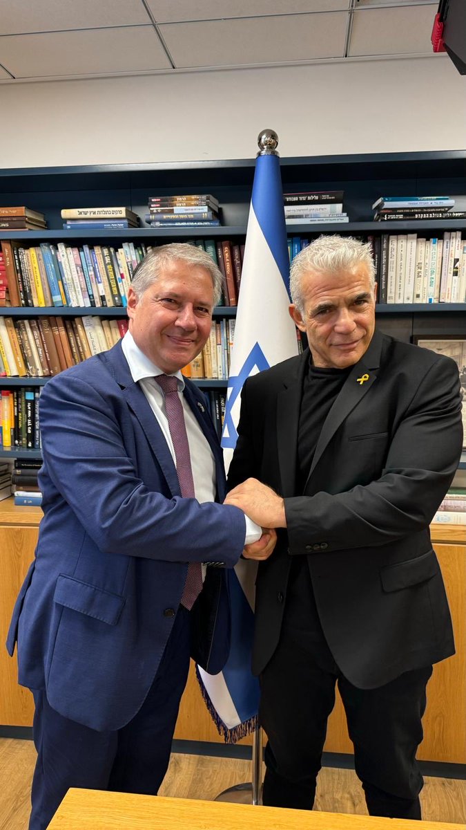 kkorneliou's tweet photo. An honour to meet @yairlapid former Prime Minister, Leader of the Opposition and Chairperson of #YeshAtid . Timely exchange on bilateral relations 🇨🇾🇮🇱 and regional developments in these challenging times https://t.co/ATnBLP8z6V