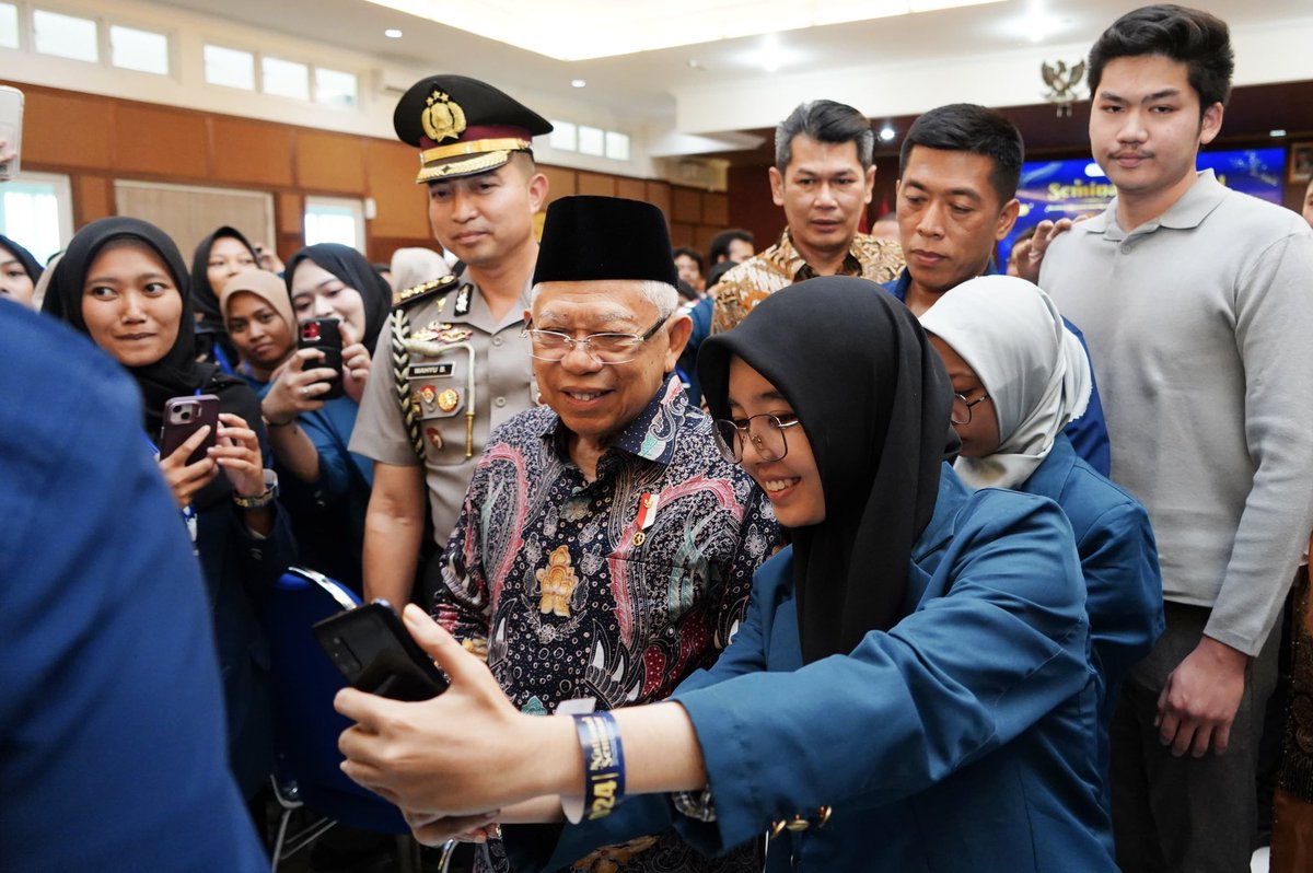 Di tengah ketidakpastian ekonomi global, ekonomi dan keuangan syariah nasional terbukti mampu tetap tumbuh dan mendukung ketahanan ekonomi nasional. 

Capaian ini menunjukkan bahwa ekonomi dan keuangan syariah dapat beradaptasi dengan perkembangan zaman, berkontribusi pada