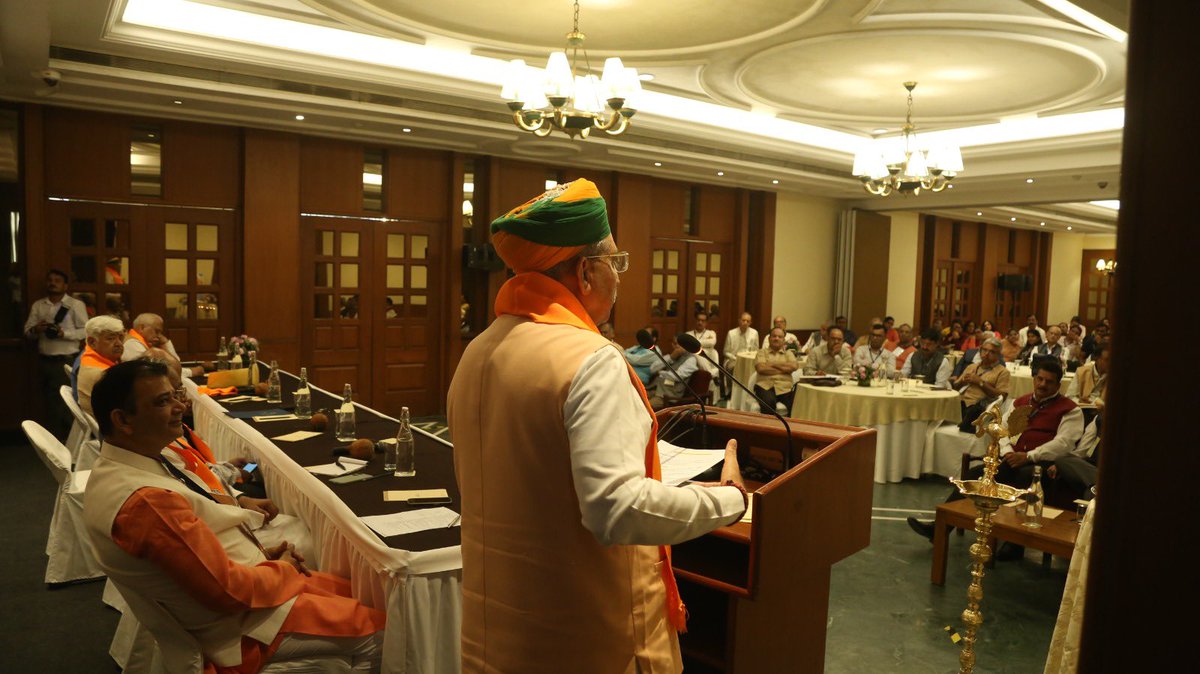 Yesterday, the Indian Express published a report saying that as many as 30 retired Supreme Court and high court judges attended a VHP event in Delhi. 

They didn’t mention any names.

We identified multiple judges who were present at the meet from publicly available photos ++