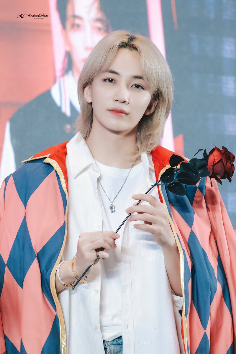 EndlessDream95's tweet photo. 240911 YZY HD

#정한 #윤정한 #JEONGHAN
#ジョンハン 
#세븐틴 #SEVENTEEN https://t.co/076coXM5OB