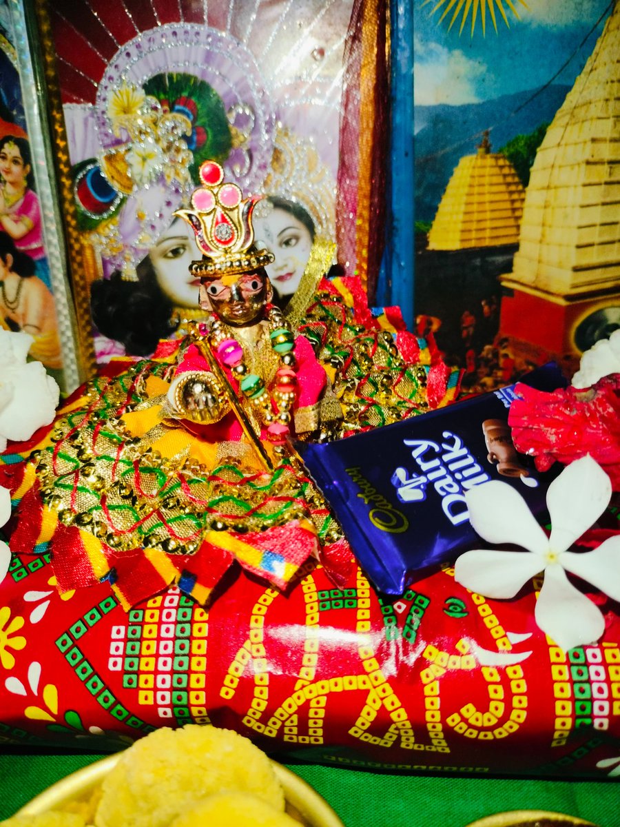 JhaNeha11's tweet photo. जीवन में कभी सब कुछ खत्म नहीं होता, 
हमेशा एक नया प्रारंभ 
हमारी प्रतीक्षा कर रहा होता है..।
🌺राधे राधे 🌺
- कृष्ण विचार https://t.co/fl3CeWv7xx