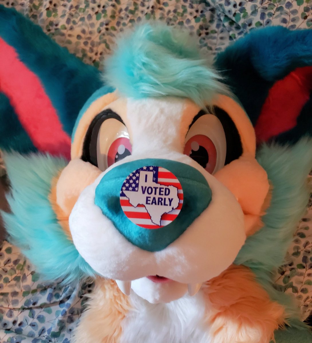 dragonsapphic's tweet photo. Remember friends, Texas will have TWO WEEKS of early voting, where you can vote in any precinct. Let's reduce voting lines on the day of.

Take friends with you to the polls. Offer to carpool.
Check your voter registration status in Texas. There is STILL TIME to register. 👇 https://t.co/PzwFGt7yu8