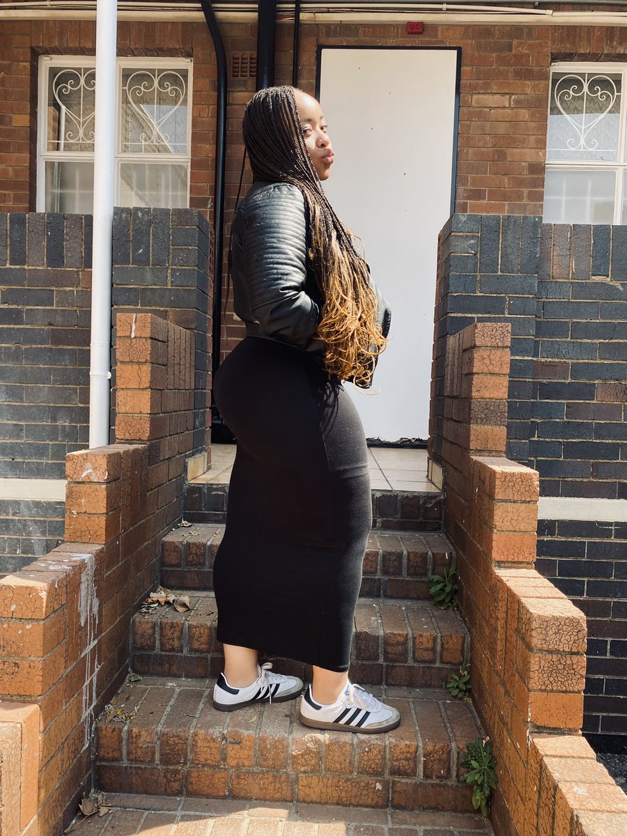 Tlhologelo M tweet media