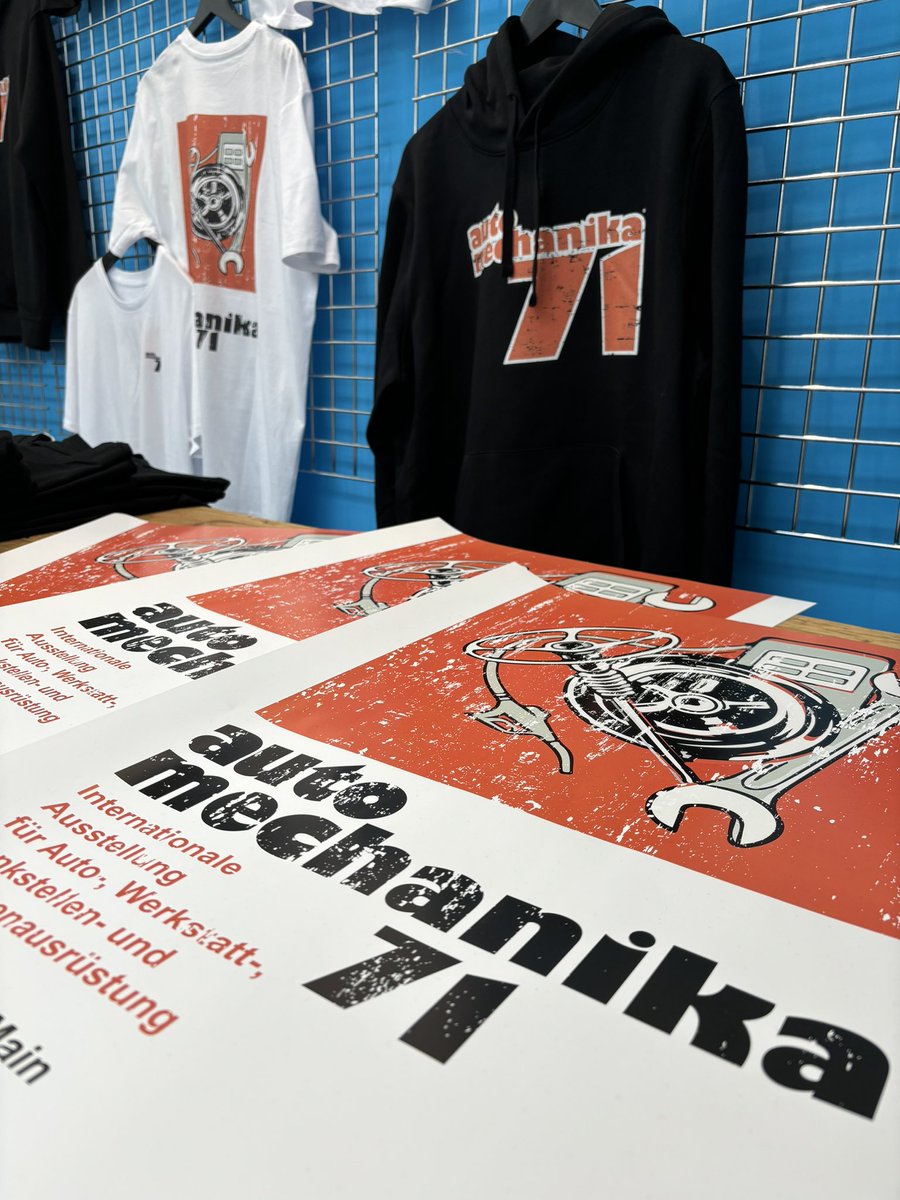 Are you a true #Automechanika fan? This year, for the first time, you can buy original Automechanika shirts, caps and cups. Come by the #merchandise stand in Galleria 0. 
Take a stroll around and you are sure to find something you like.🚗🛍️