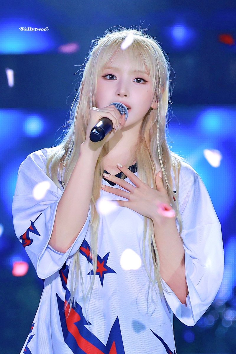240910

🧝🏻‍♀️

#nmixx #NMIXX #JIWOO #jiwoo #지우 #엔믹스