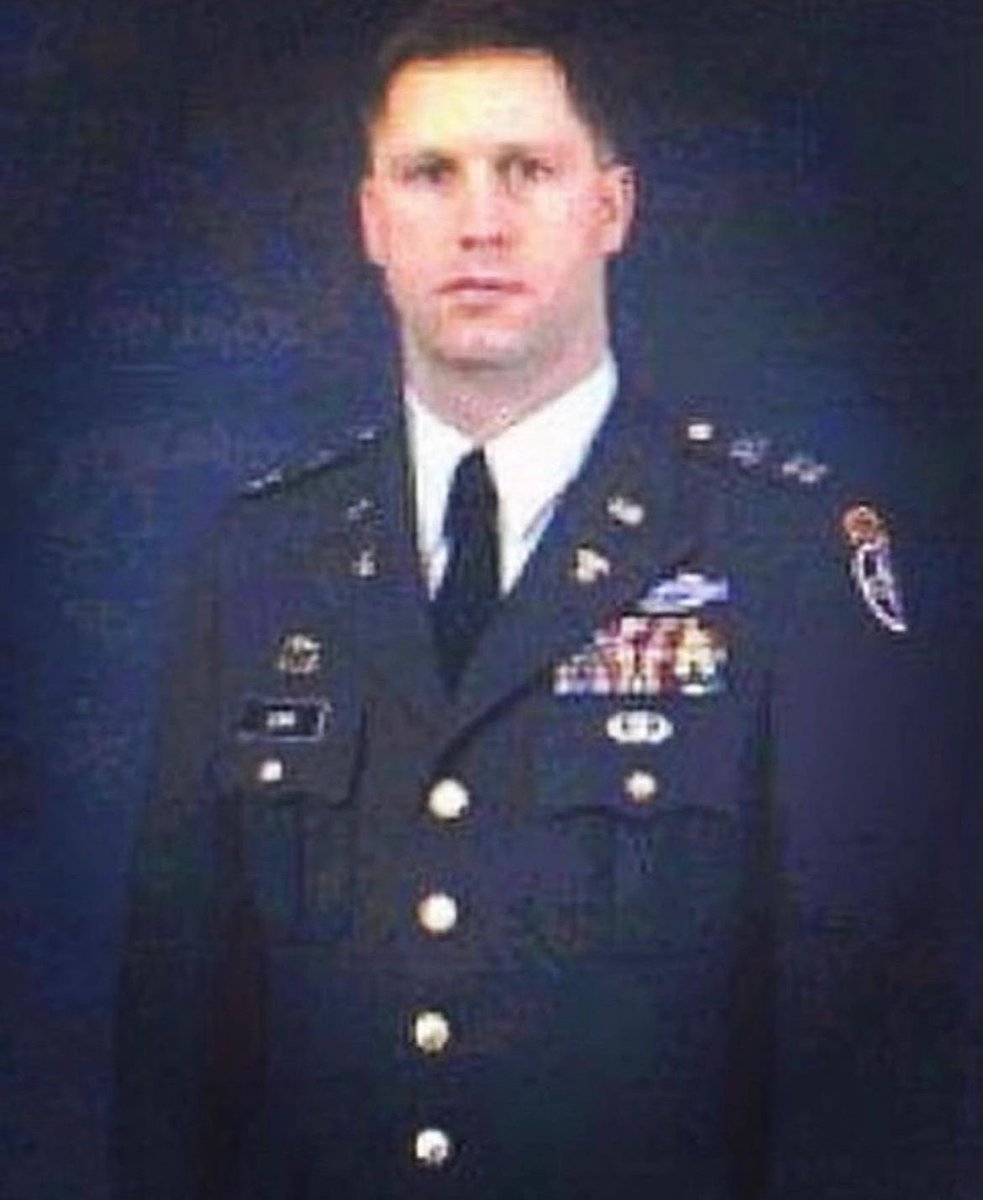 op_hawkeye's tweet photo. 9.11.2001 ~ Major Stephen Long 🇺🇸

#OpHawkeyeRemembers #StephenLong  #LegionofMerit #PurpleHeart #75thRangerRegiment <2> #RLTW #82ndAirborne #AATW

📜 https://t.co/P0X3o07I6u
📜 https://t.co/rwCn5ImOgK
📰 https://t.co/03PLhrHHXt
📜 https://t.co/kTMTY5jsI7 https://t.co/yfu4AvGxXP