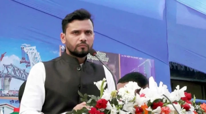 নড়াইলের সাবেক এমপি মাশরাফী ও বাবা গোলাম মোর্ত্তজা স্বপনকে আসামী করে মামলা