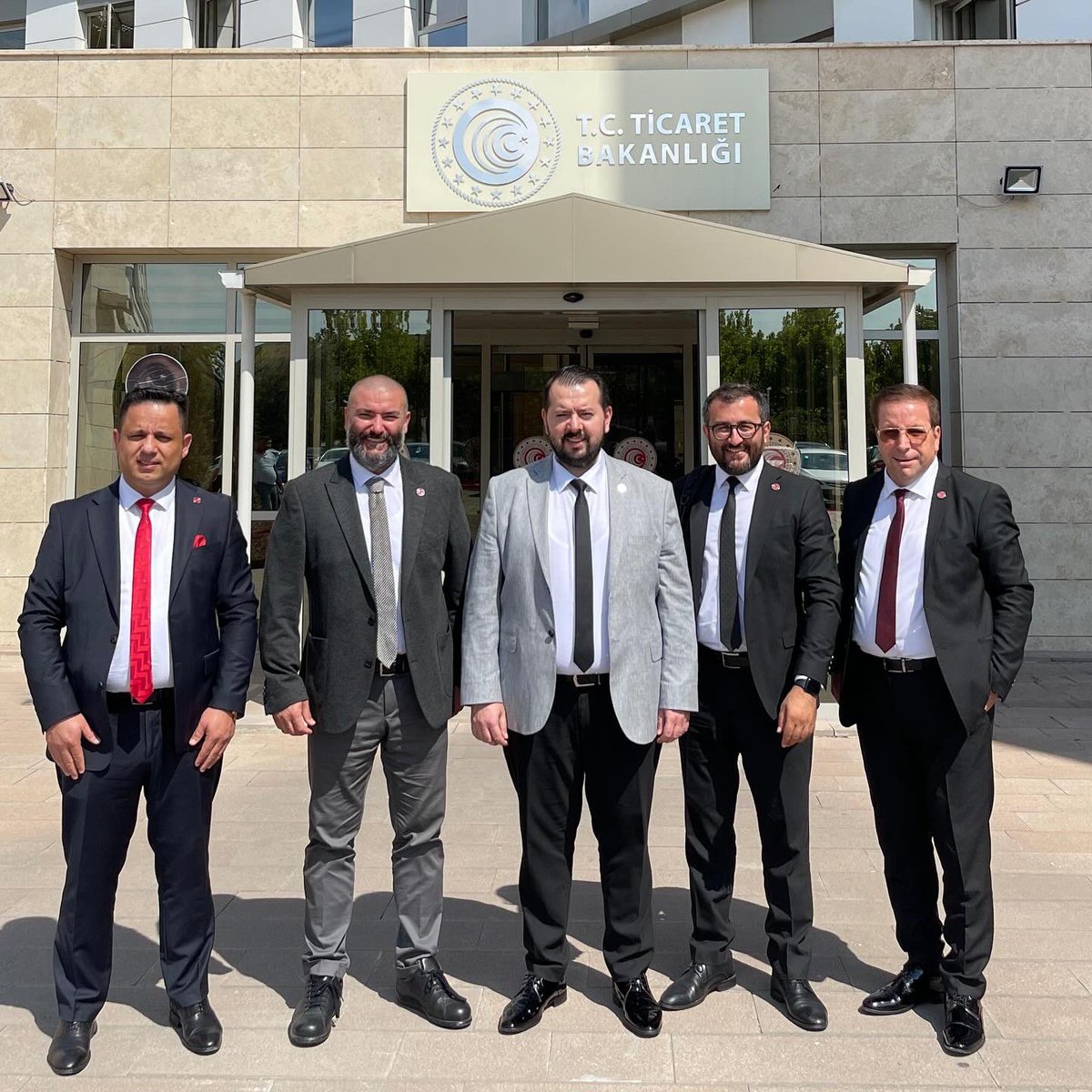 İstanbul E-ticaret Esnaf Odası kuruluyor bu sürecin içinde yer alamak isterseniz 
Detaylar için iletişime  geçiniz 

eticaretesnafodasi.org