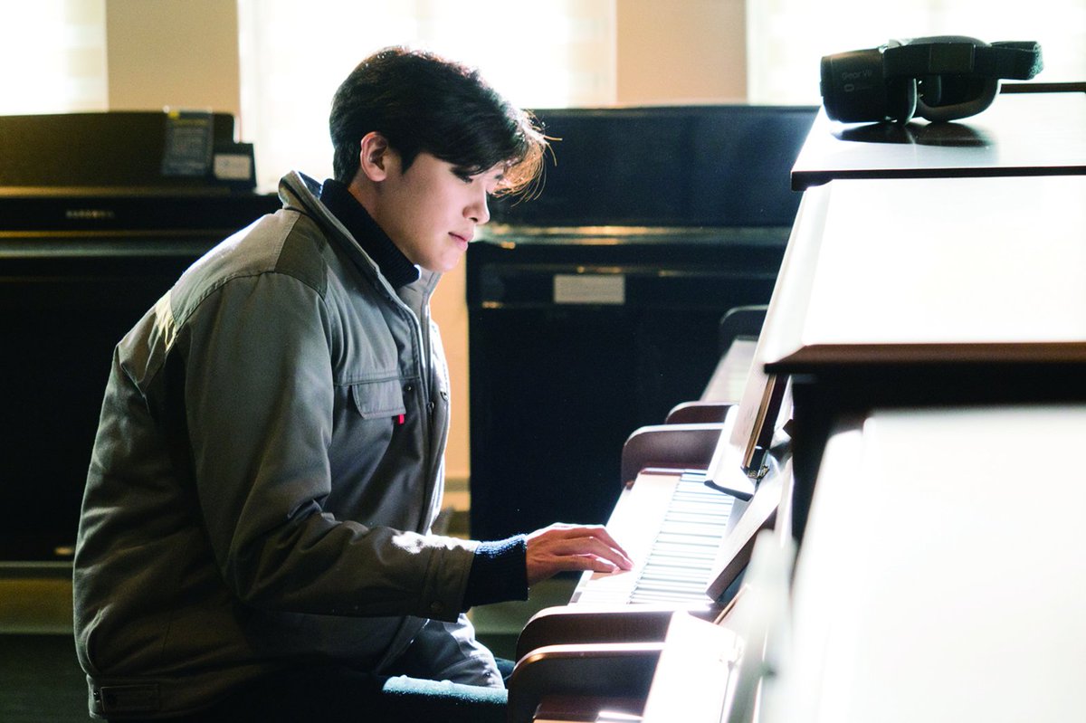 『#二つの光』いよいよ東京ラスト📣

明日は #シネマート新宿 での上映最終日となります！
12:10〜 1番スクリーンでの上映となります‼️
まだまだお席があります✨

興行としての上映は最後になるかと思いますので、是非ともこの機会に足をお運び頂き、大スクリーンで本作をご覧下さい🍿🥤