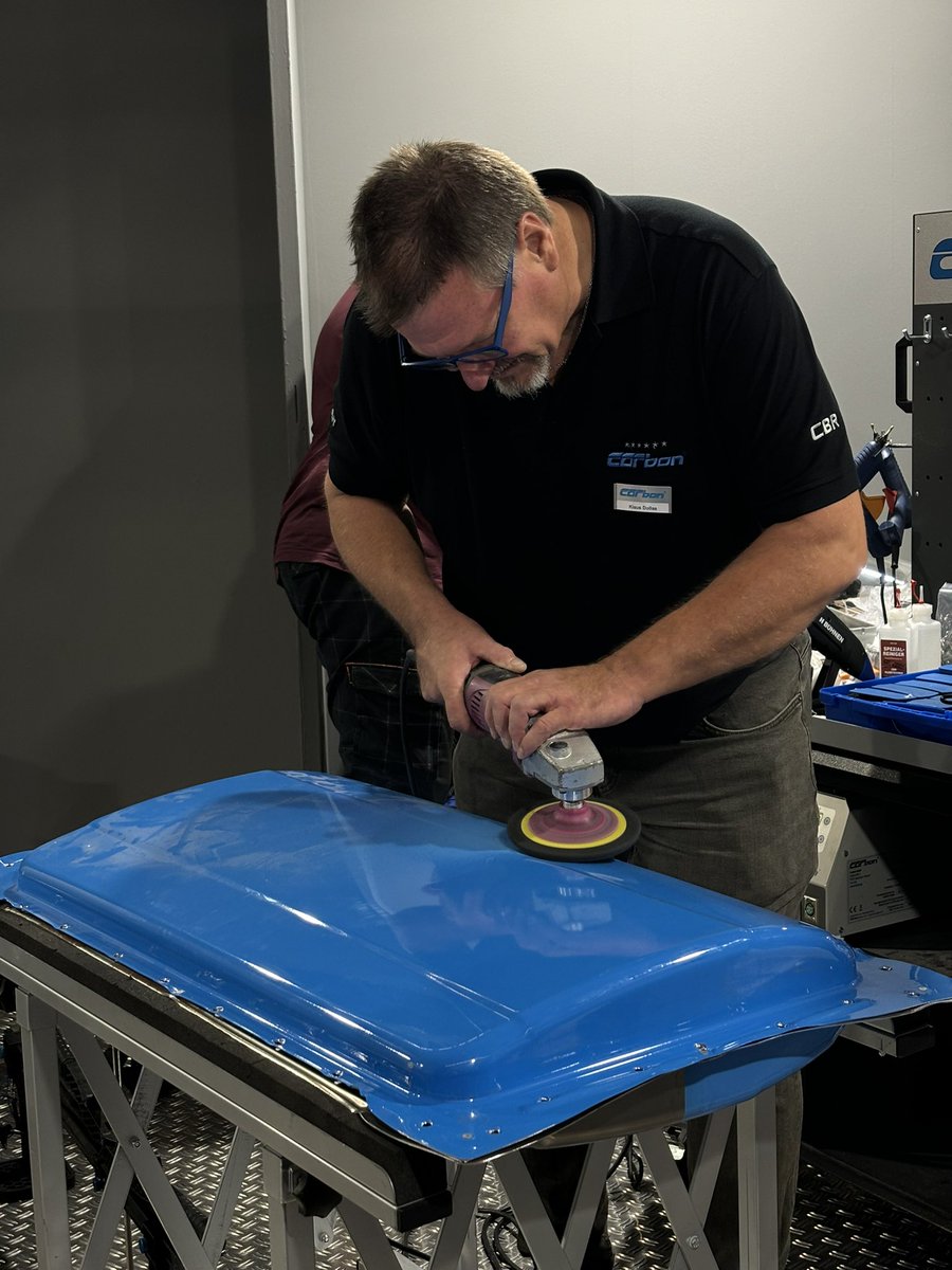 Upgrade your skills at Automechanika by joining our hands-on training in Hall 11.0, F17. They cover ADAS, KI &amp; Painting or plastic repair (thermal processes). There are still free places available. Come by and register for the workshops. 🔧