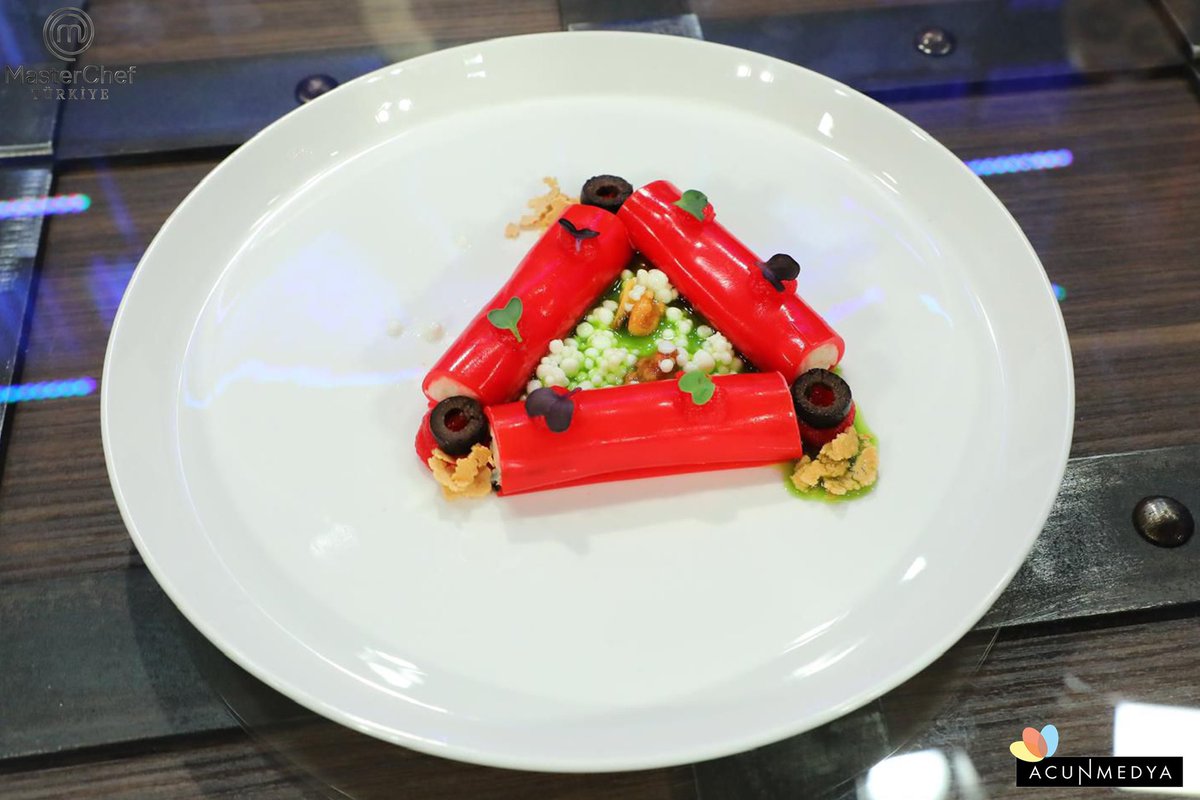acunmedyaglobal's tweet photo. Culinary Fusion at its FINEST! 🔥
#MasterChefTürkiye brings you mind-blowing dishes and intense challenges TONIGHT!
Who will impress the judges and survive the heat? 🌡️
Tune in to @tv8 to find out!📺
#MasterChefMagic #foodieextraordinaire @TvMasterchef https://t.co/Knwct0NdPc