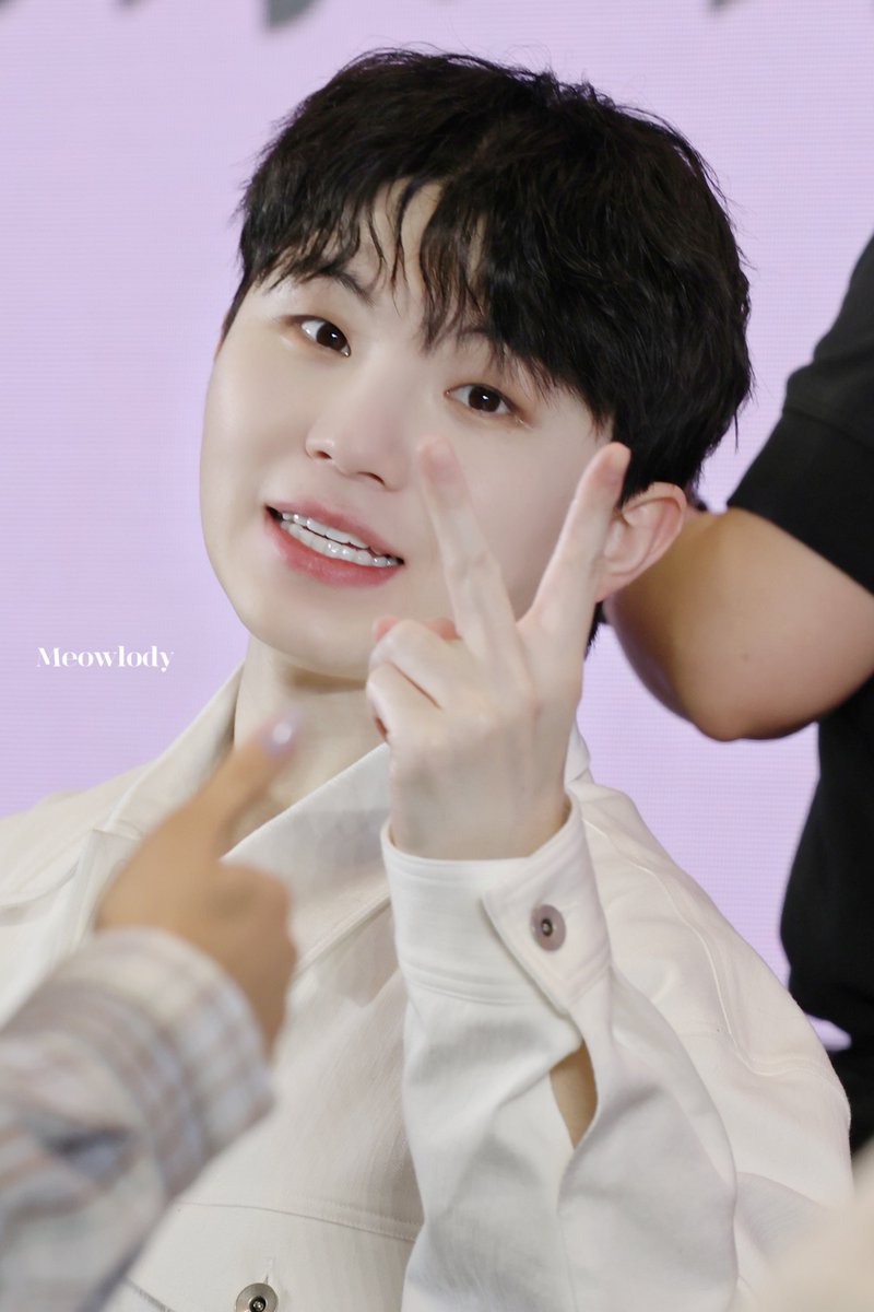 Meowlody_17's tweet photo. 240911 이즈위 베이징

L.O.V.E 성공💗💗💗

#우지 #WOOZI #세븐틴 
#SEVENTEEN #이지훈 #ウジ https://t.co/zRz2ebDdWF