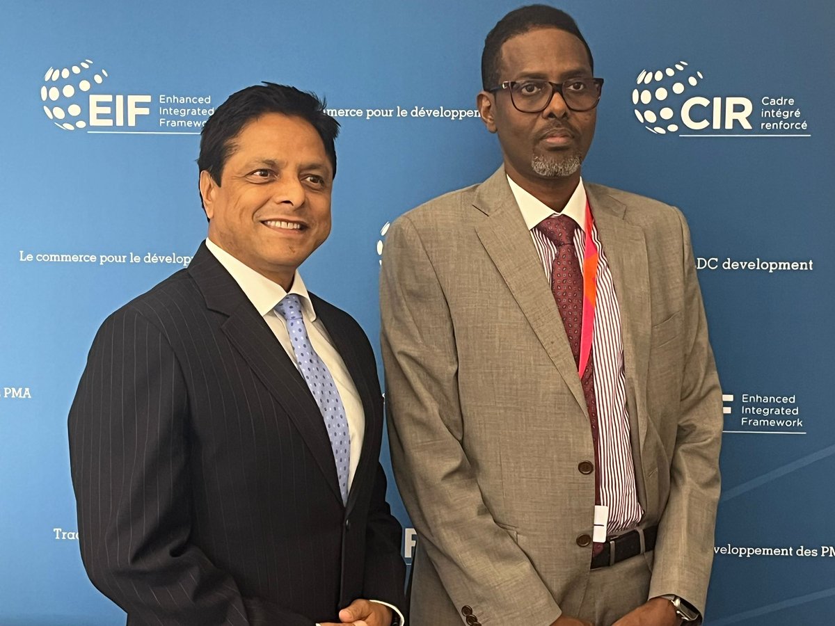 DalmarHassanK's tweet photo. WTO UPDATE #Somalia 

#Somalia’s Chief Trade Negotiator to the WTO met with Mr. Ratnakar Adhikari, Executive Director of the Enhanced Integrated Framework (EIF) on the sidelines of the WTO’s Public Forum, where they discussed support to Somalia’s WTO accession process and ongoing trade reforms including capacity building and training in partnership with TRAPCA.