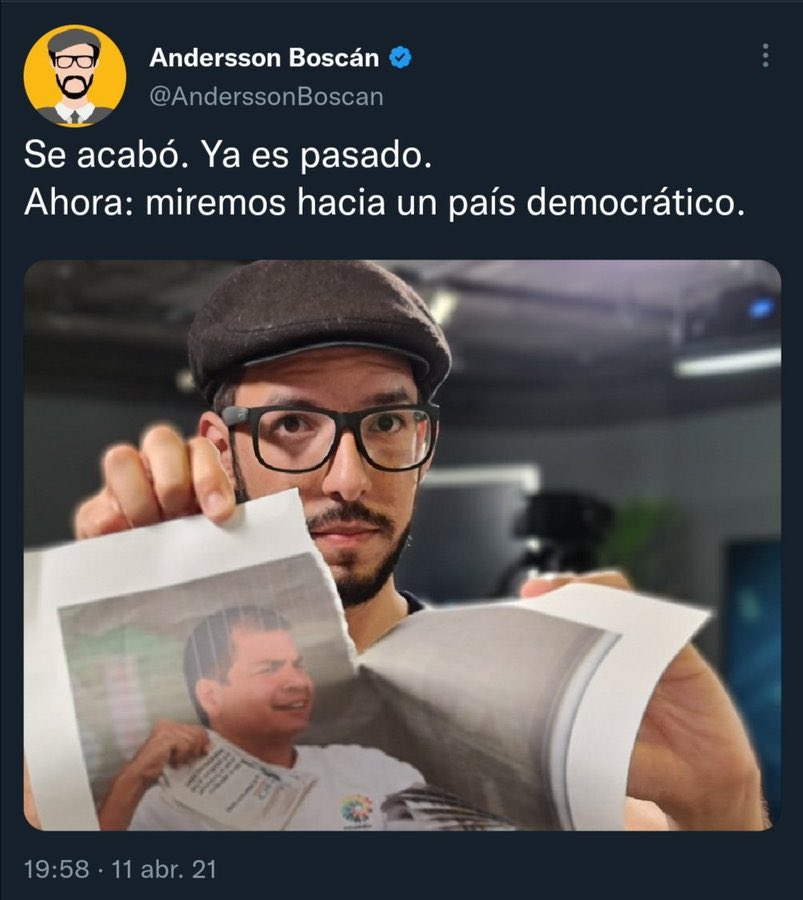 ErnstPazmi's tweet photo. Lamentable que tuvieron que huir de ese “País Democrático” que ayudaron a consolidar …! https://t.co/xWOyZhD64W
