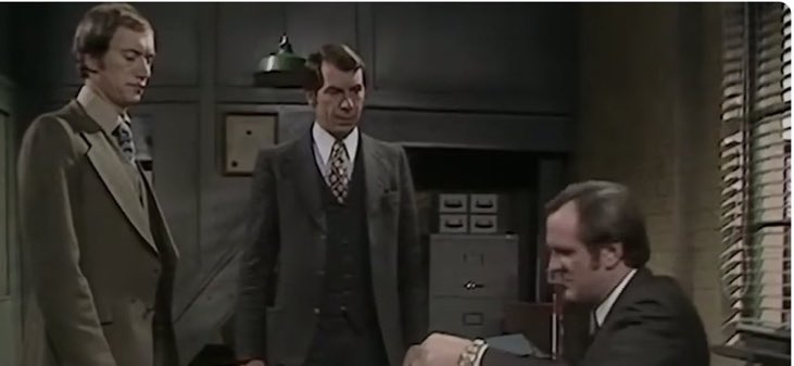SaveRedlandLibr's tweet photo. 1:55pm TODAY on @TalkingPicsTV
From 1973, s2 Ep 1 of the #BBC #Drama๐บ #TheBrothers - "A Family Gathering" directed by #QuentinLawrence & written by #NJCrisp
๐#JeanAnderson #PatrickOConnell #RichardEaston #RobinChadwick #JenniferWilson #JuliaGoodman #DerekBenfield #MarkMcManus https://t.co/X7Q67VTDey
