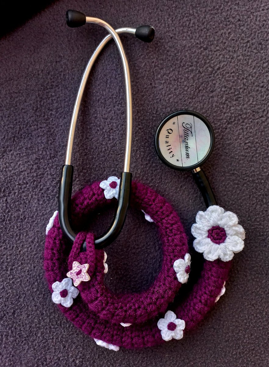 SlipStitch15's tweet photo. Our everyday heroes need this kind of aesthetic touch in their hectic lives. Let's add a touch of cuteness and elegance to the medical profession with these beautifully crafted steth covers 🩺🩷💜 https://t.co/4kNA0z6olU