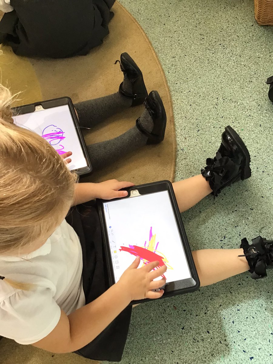 bumblebees_MRPA's tweet image. We’ve been learning how to use the iPads sensibly and safely. We talked about what to do if you see something scary or horrible on the tablet or computer or phone. #MRPALearning #MRPAComputing @mrpa_computing