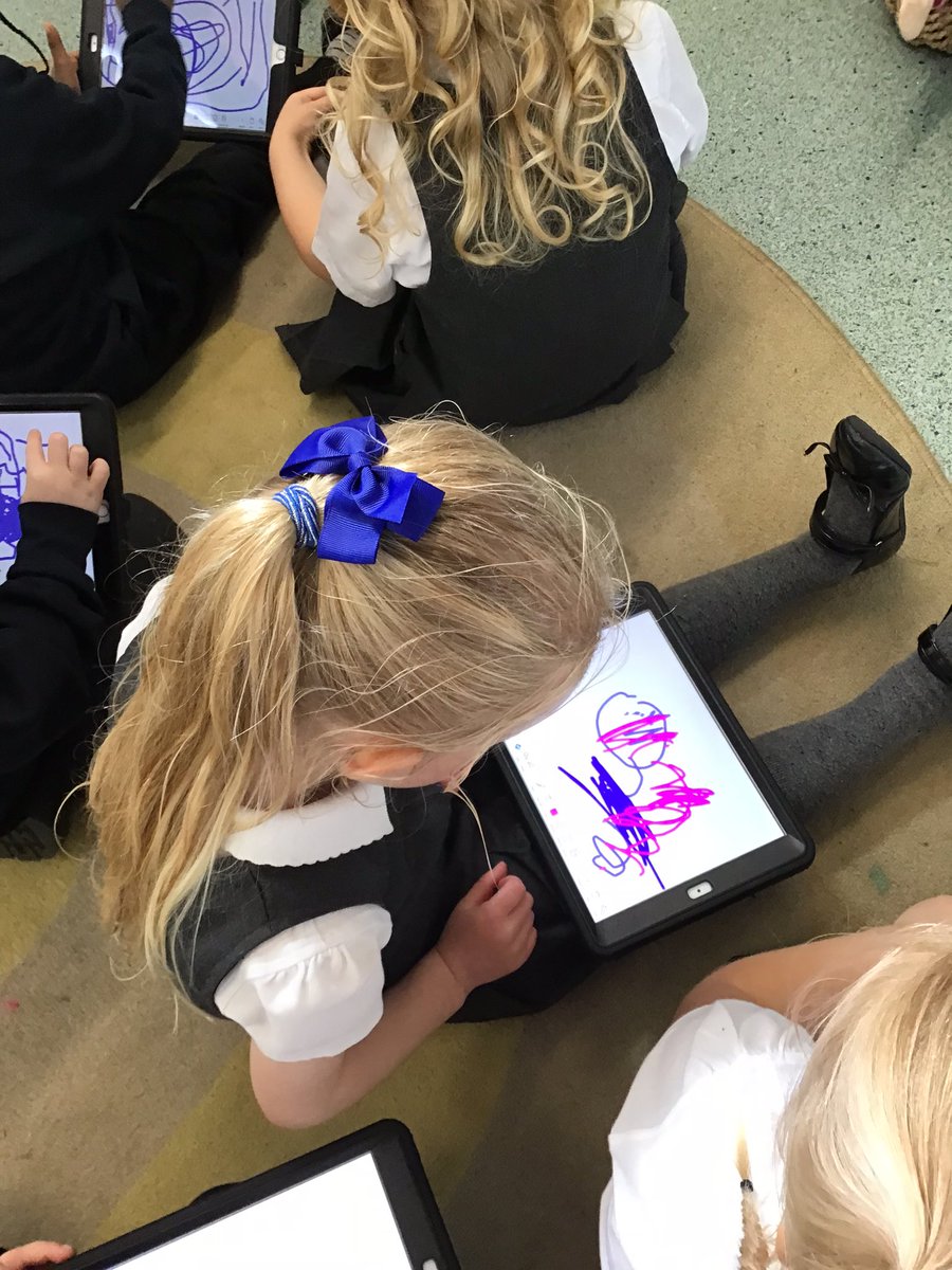 bumblebees_MRPA's tweet image. We’ve been learning how to use the iPads sensibly and safely. We talked about what to do if you see something scary or horrible on the tablet or computer or phone. #MRPALearning #MRPAComputing @mrpa_computing