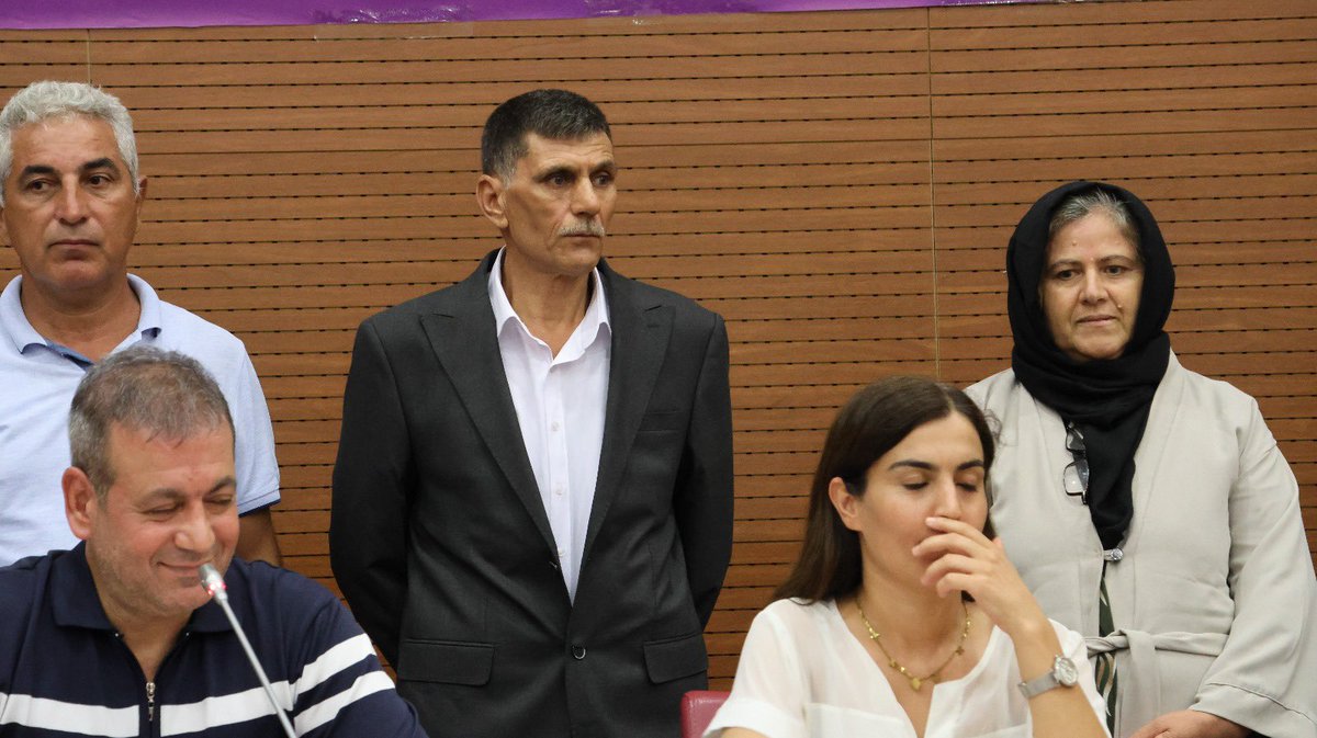 Haliliye 1. Olağanüstü kongremizi coşkuyla gerçekleştirdik. Kongremize katılan STK’lara, derneklere, kurumlara, siyasi partilere ve halkımıza teşekkür ederiz. Seçilen yeni yönetime başarılar dileriz.