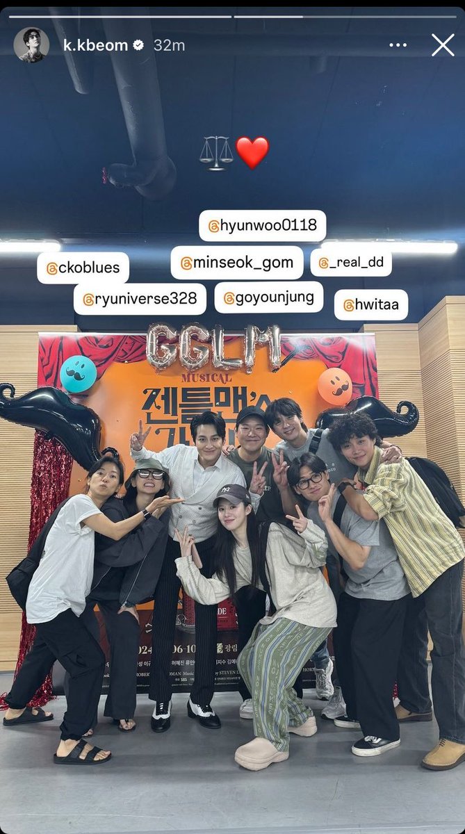 KimRyu56273390's tweet photo. EYYYYYYY LUMAYAG TAYO NGAYON!

HYEBEOM NATION MAG-INGAY!!!!!!

AFTER HOW MANY YEARS NAIIYAK AKOOOOO! OO MASAYA NA AKO RITO!

#HYEBEOMLAYAG
#JOONSOLAENDGAME
#LAWSCHOOL https://t.co/vJd5MFQHLG