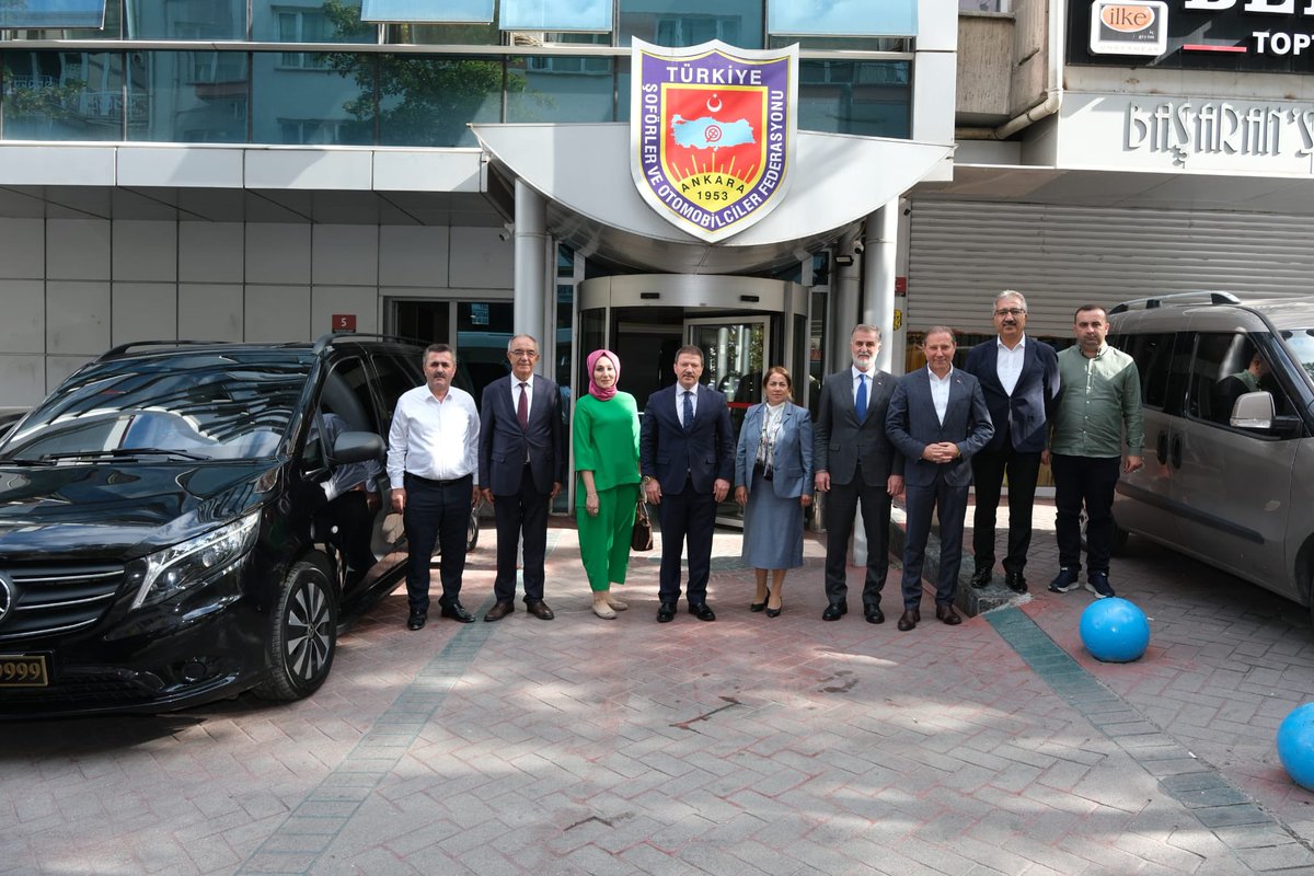 tohob's tweet photo. Aile ve Sosyal Hizmetler Bakan Yardımcımız Sn @SayimMadak TŞOF’a hayırlı olsun ziyaretinde bulundu.
Başkanımız ve Başkan Vekilimiz @CalanRamazan’ın da bulunduğu ziyarette, esnaflarımızın @tcailesosyal ilgilendiren konularına ilişkin yapılan çalışmalar hakkında bilgi veren Sn Bakanımıza, değerli ziyaretleri ve başarı dilekleri için teşekkür ederiz.