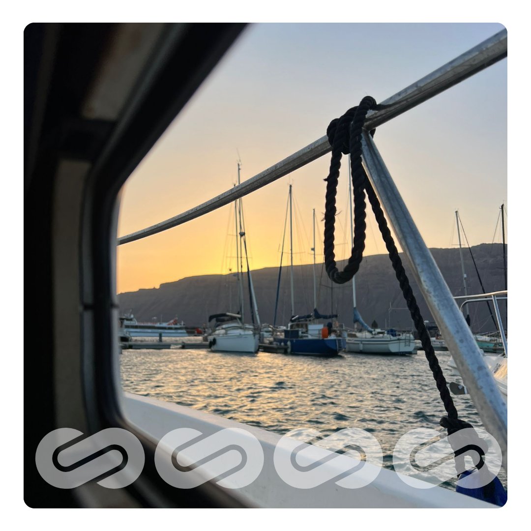 🌅🚤 Iniciamos el miércoles con este amanecer desde el #PuertodeCaletadelSebo.

Cuéntanos en comentarios si tienes previsto visitar #LaGraciosa próximamente.

#PuertosCanarios #Viajar #Canarias