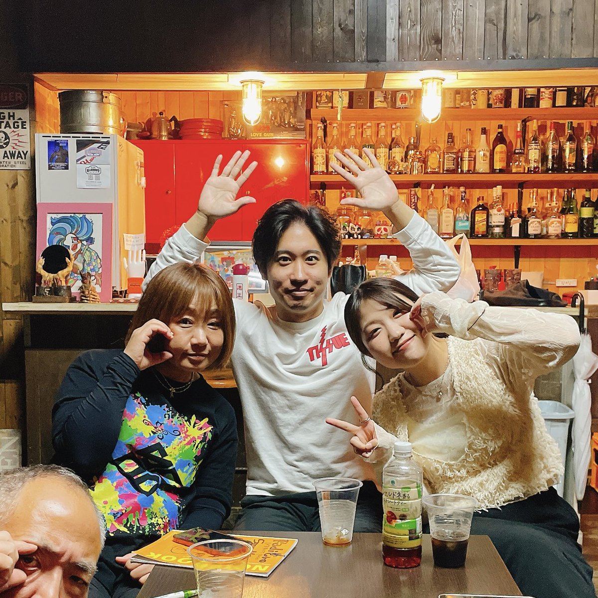 LetMeGoRockNRo1's tweet photo. 9/12 (木) 22:00〜22:30
インターネットラジオ:RadiCro
Speed King presents
【Let Me Go, Rock'N'Roll】

今回は 9/1に開催された「KEEPER'S OVERLAP presents Daydream Believers vol.5」を振り返りつつ 主催のKEEPER'S OVERLAPの曲をお聴きいただこうと思います

https://t.co/uQVmTNbmQo https://t.co/EJvZO3l0Xi