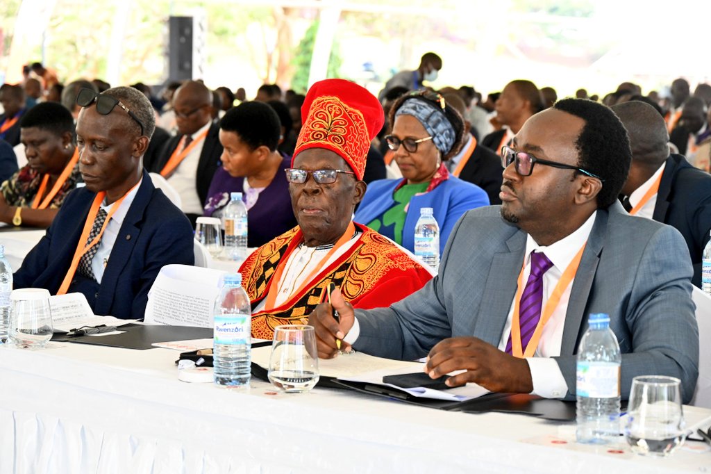 UHRC_UGANDA's tweet photo. 📢 BUDGET CONFERENCE 📌
We are currently attending the #BudgetConference at Commonwealth Resort in Munyonyo in Kampala. Our @ChairpersonUhrc is being represented by Hon. @ckaheru , a member of the Commission. H.E the President @KagutaMuseveni is set to address the gathering this afternoon. It was officially opened by the Prime Minister Hon. Robina Nabbanja. @lo_apitta @shifrahl @SimeoNsubuga @rwabukurukuru @BKamadi @IdaNakiganda @RSsekindi @mofpedU @GCICUganda @CSBAGUGANDA