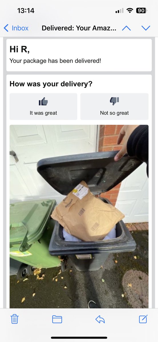 ZOOMZOOMBOY's tweet image. How would you think it went .. @AmazonUK #inthebin #amazondelivery