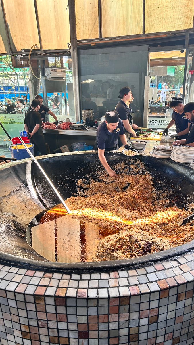 by。プロフ見てね！ 私のプロフ見て〜😃