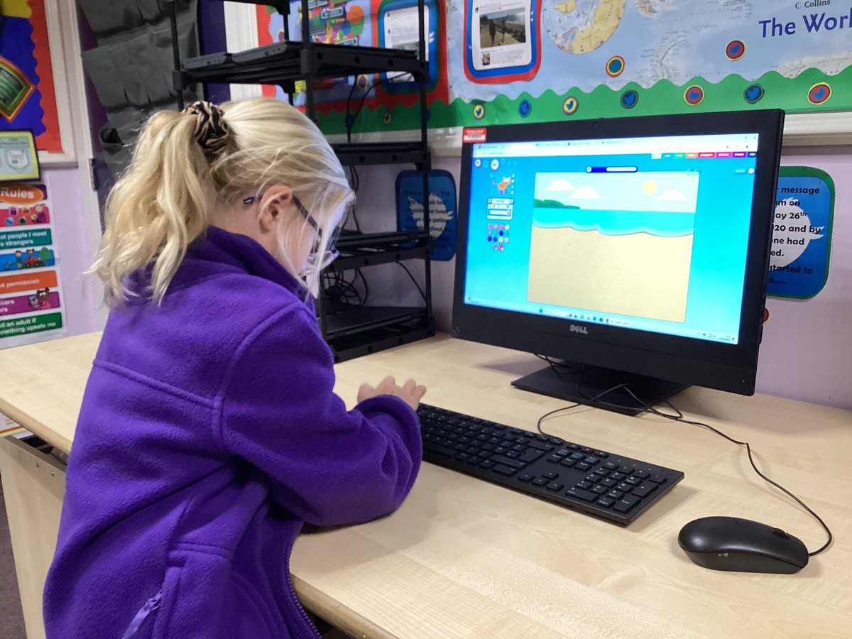 MissMoon tweet media