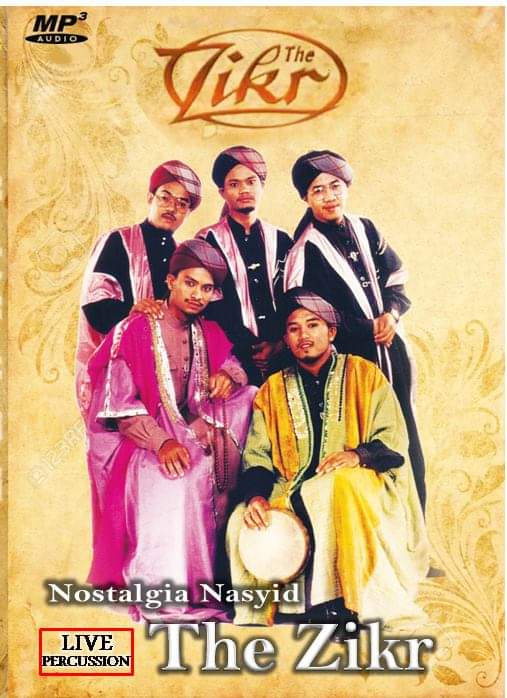 FaktaBukanAuta's tweet photo. Tahukah anda selepas Al-Arqam diharamkan pada tahun 1994, kumpulan Nasyid mereka yg bernama Nada Murni serta The Zikr menubuhkan beberapa kumpulan nasyid baru iaitu Rabbani, Raihan dan Hijjaz.

Ramai yg taktau bahawa Rabbani, Raihan & Hijjaz kena boikot dek jemaah Al-Arqam kerana kumpulan ini menjauhkan diri dari serpihan Al-Arqam iaitu Rufaqa Corporation.

Jemaah Rufaqa cuba angkat kumpulan nasyid mereka sendiri iaitu Mawaddah tetapi masih gagal menyaingi hatta Hijjaz sekalipun.

Raihan pula di tahun 1997 terus mendunia apabila dijemput membuat persembahan di hadapan Queen Elizabeth.

Memang power bab ekonomi & seni muzik Al-Arqam ni. Tang tu kita respek. Tapi bab akidah jangan ada kompromi!
