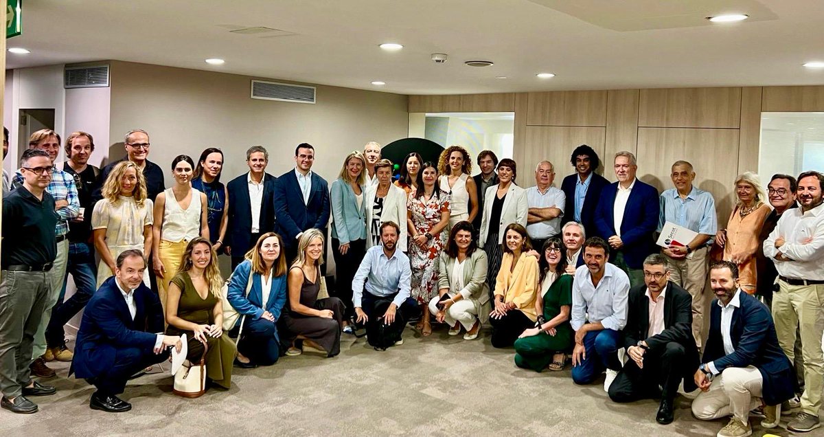 Cambra Mallorca (@cambramallorca) on Twitter photo Un año más encantados de participar en una nueva edición de los premios <a href="/Connectup_es/">Connectup</a> de <a href="/UHmallorca/">Ultima Hora Mallorca</a> i <a href="/FundlaCaixa/">Fundación ”la Caixa”</a> que promueven la innovación y el emprendimiento tecnológico. Además los ganadores recibiran un año de membresía al #ClubCambra gratuito 👉 i.mtr.cool/yphliptihm Un año más encantados de participar en una nueva edición de los premios <a href="/Connectup_es/">Connectup</a> de <a href="/UHmallorca/">Ultima Hora Mallorca</a> i <a href="/FundlaCaixa/">Fundación ”la Caixa”</a> que promueven la innovación y el emprendimiento tecnológico. Además los ganadores recibiran un año de membresía al #ClubCambra gratuito 👉 i.mtr.cool/yphliptihm
