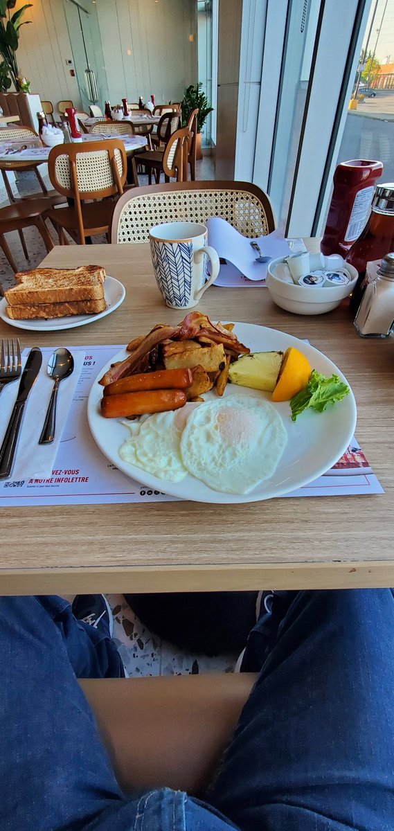 flipper969's tweet photo. @Fillannoeuf 
Bon matin... mais cette heure ci pour toi c'est quasi bon dîner !
Je commence la journée en Fillannoeuf https://t.co/tHvqPSCQyj