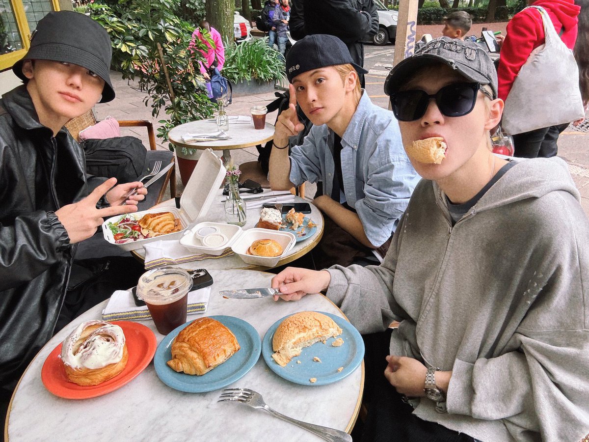 Each friend represents a world in us, a world possibly not born until they arrive, and it is only by this meeting that a new world is born. Happiness can be found even in the darkest of times, if one only remembers to turn on the light. Brunch time with Mark hyung and Chenle.