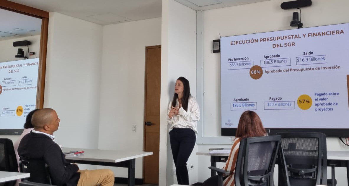 El grupo de regalías del @Minhacienda, participó en la jornada de capacitación sobre generalidades del  #SGR dirigida a los municipios del departamento del #Chocó. Conozca la presentación en el siguiente enlace 👉minhacienda.gov.co/webcenter/Show…