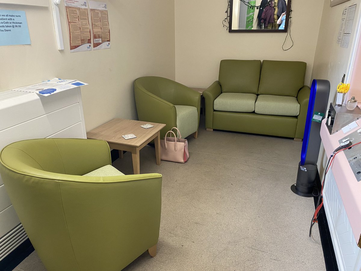Rebecca1994_x 💙 (@rebecca1994_x) on Twitter photo Exciting delivery day for Fraser Ward , our new patient/visitor room/chairs & staff room furniture arrived today. A BIG THANKYOU to <a href="/NUHCharity/">Nottingham Hospitals Charity</a> for funding this project 🚚🪑🛋️💚 Exciting delivery day for Fraser Ward , our new patient/visitor room/chairs & staff room furniture arrived today. A BIG THANKYOU to <a href="/NUHCharity/">Nottingham Hospitals Charity</a> for funding this project 🚚🪑🛋️💚