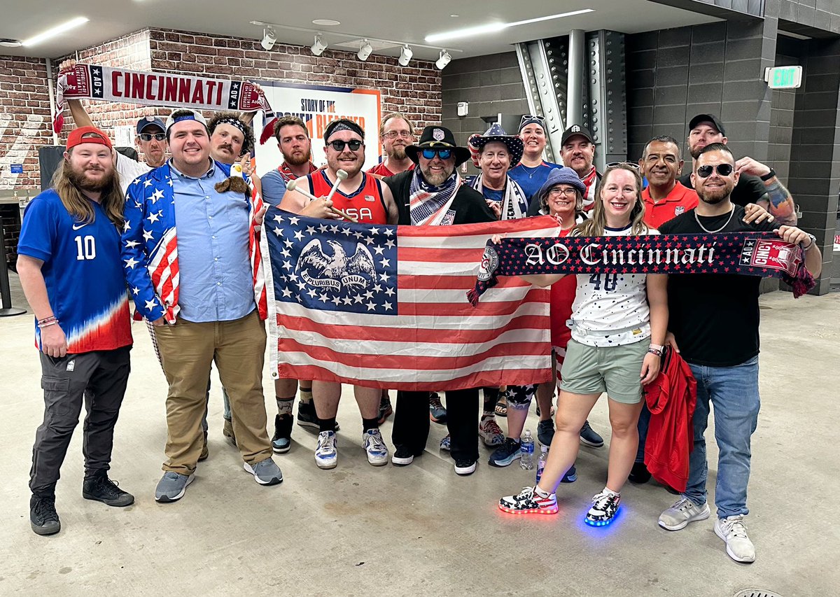 UlyssesSChant's tweet photo. #USMNT Cap 90: Cincinnati, OH
Beautiful people.
Incredible vibes.
Weird chili. 
#USAvNZL https://t.co/fwRJosPD80