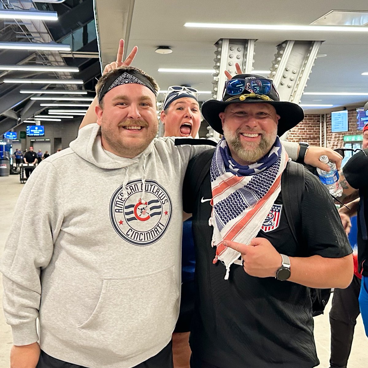 UlyssesSChant's tweet photo. #USMNT Cap 90: Cincinnati, OH
Beautiful people.
Incredible vibes.
Weird chili. 
#USAvNZL https://t.co/fwRJosPD80