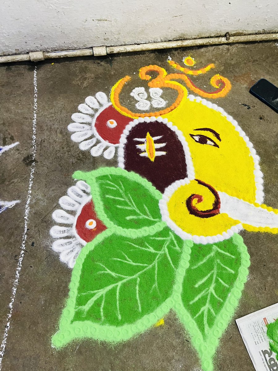 Akanksha1620J's tweet photo. Rangoli Competition at Head Office, Madhyanchal Gramin Bank Sagar
#GaneshaFestival #Ganeshotsav #BankerLife https://t.co/AUmVW0puFo