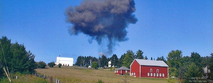 hdbiker52fl's tweet photo. Nearly 3k souls ποΈ
In #NYC 2 planes #AAFlight11 and #UAFlight175 crashed the #WTC, One plane #AAFlight77 crashed #Pentagon military bldg in #ArlingtonVA, and another plane #UAFlight93 crashed in #ShanksvillePA bc all onboard fought the terrorists to save #DC #NeverForget911 π https://t.co/U8cpc22bJe