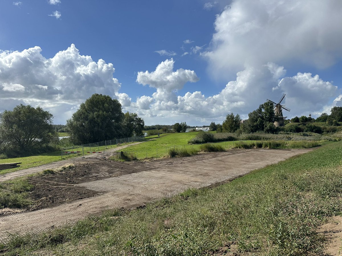 Stel je bent de #allermooistevestingstad2021 en het zicht op die groene vesting is misschien wel je belangrijkste aantrekkelijkheid, wat doe je dan <a href="/gem_gorinchem/">Gemeente Gorinchem</a>? Juist ja, dan creëer je daar parkeerplaatsen die waarschijnlijk nog gratis zijn ook! Dat wordt ‘n (parkeer) hit!
