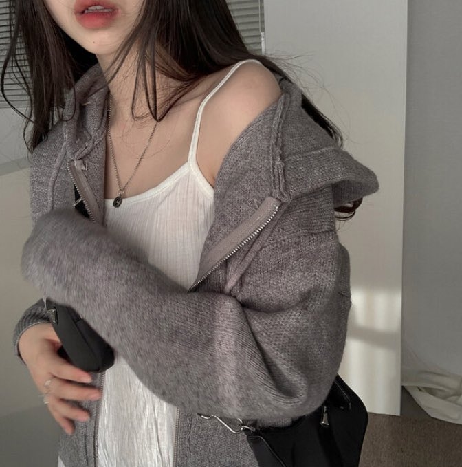 가을 분위기 나는 예쁜 후드 !

1️⃣ s.zigzag.kr/6bbM7DVo36
2️⃣ s.zigzag.kr/W6RXEwXEky
3️⃣ s.zigzag.kr/HjVWHq034d
4️⃣ s.zigzag.kr/cCsOK1B65F 🤎강추!