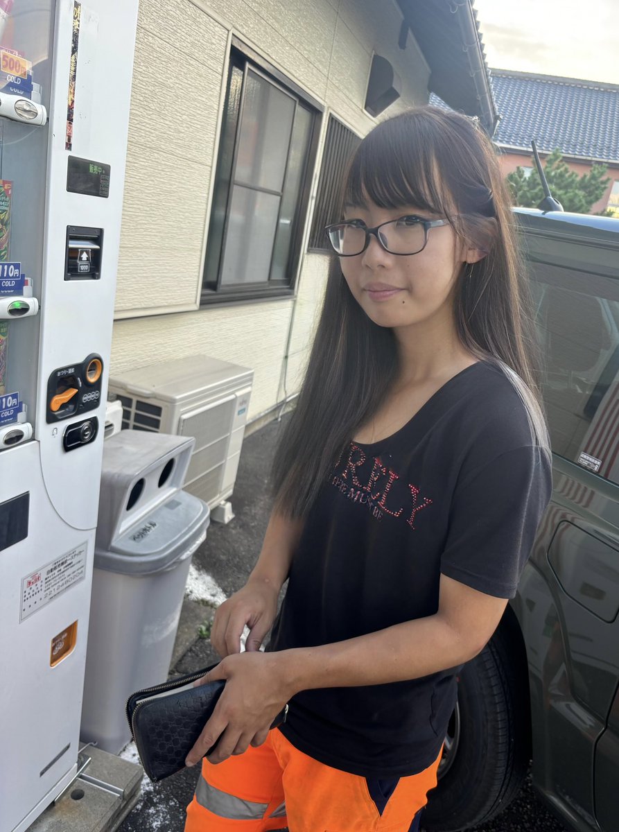 SCRUM_AICHI's tweet photo. 弊社の事務所には隊員さん達のお財布にも優しいチェリオの自販機を設置しています！！🥤🍹 https://t.co/F9YN8k0n4Q