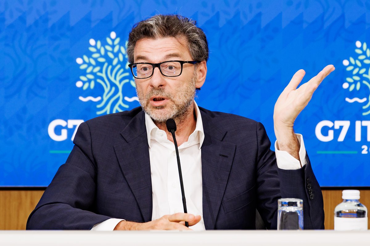 tempoweb's tweet image. Sgravi fiscali a chi fa più figli: il piano di Giancarlo #Giorgetti per risolvere il nodo #natalità
#economia #manovra #11settembre #iltempoquotidiano 
iltempo.it/politica/2024/…