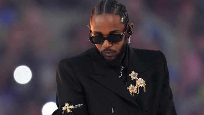 By headlining at the Super Bowl Halftime show, Kendrick Lamar has unequivocally defeated Drake. 

But at what cost?

rollingstone.com/music/music-fe…