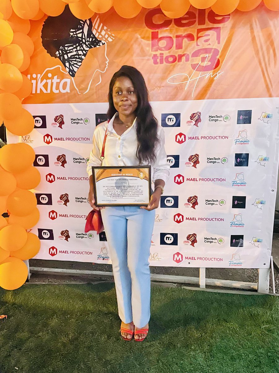MwaminiMaria's tweet photo. Grande est ma joie de vous annoncer que j’ai reçu un certificat de mérite au nom de la @muke_mwema en reconnaissance des actions menées pour la promotion de la FEMME👩🏾‍🦰🇨🇩.

Merci à Tous car Ensemble nous constituons une force.
#Vive_La_Femme
#Femme_Tu_Peux_Tout https://t.co/XAN4AUjZRT
