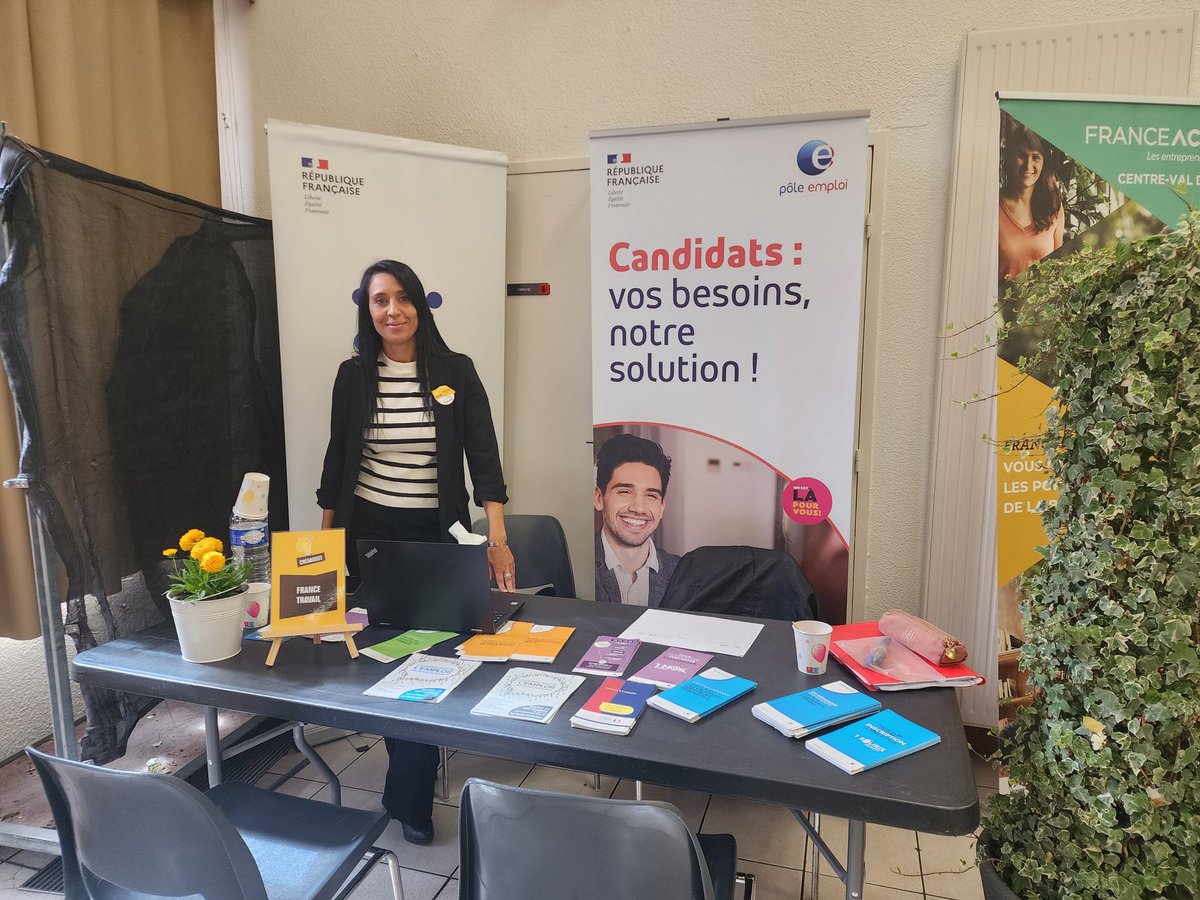 DraaFatima's tweet photo. 🔊C est aujourd'hui le #creaboost avec @FTravail_CVL
Vous avez un projet de #créationdentreprise ou #reprisedentreprise.  Venez rencontrer nos #partenaires spécialisés de l' #entrepreneuriat. @fdeschamps28 @patrick_boissy @SylviaAccus https://t.co/JcfuufsAWn